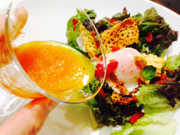 温玉カリカリチーズサラダ