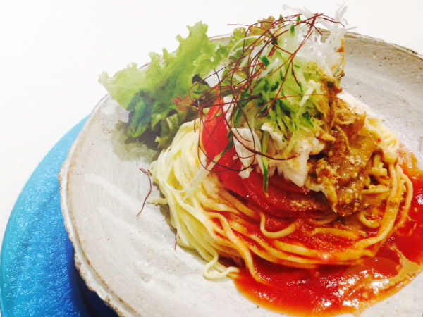 棒棒鶏サラダの乗っけ盛り/手打ちパスタ