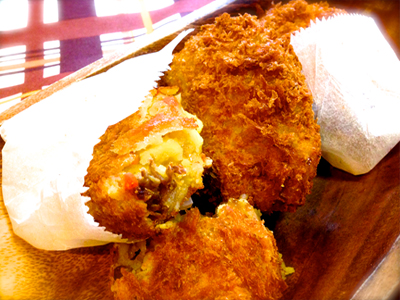 ジューシー肉じゃがコロッケ